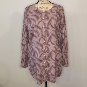 Duluth Trading Co. Wrinklefighter button front tunic feather print L